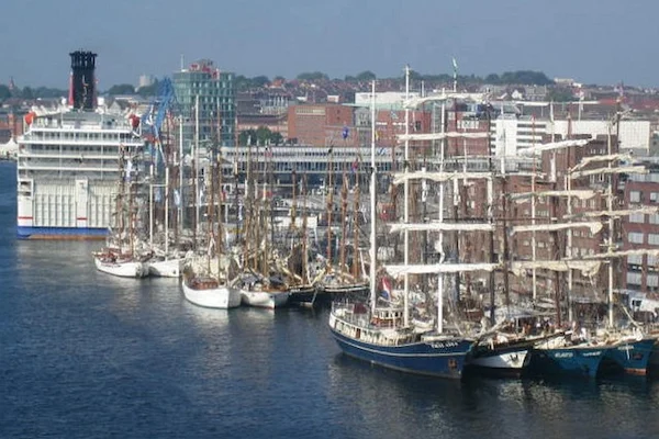 Stadt Kiel - Hafen Kieler Woche in Schleswig-Holstein