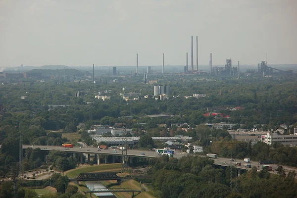 Luftbildaufnahme der Stadt Oberhausen in Nordrhein-Westfalen / NRW